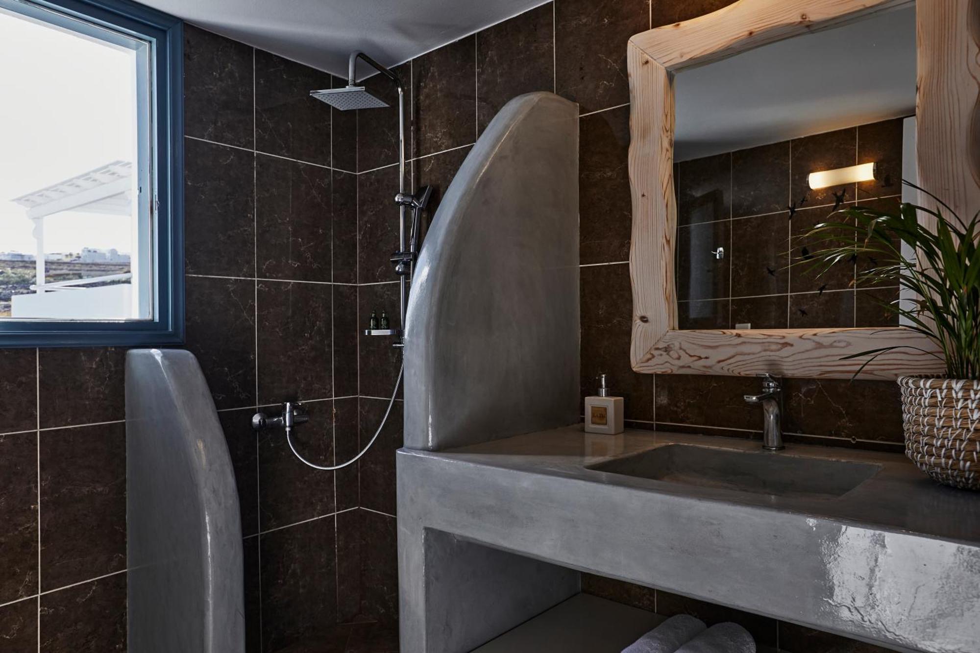 Athiri Santorini Hotel إيميروفيغلي الغرفة الصورة
