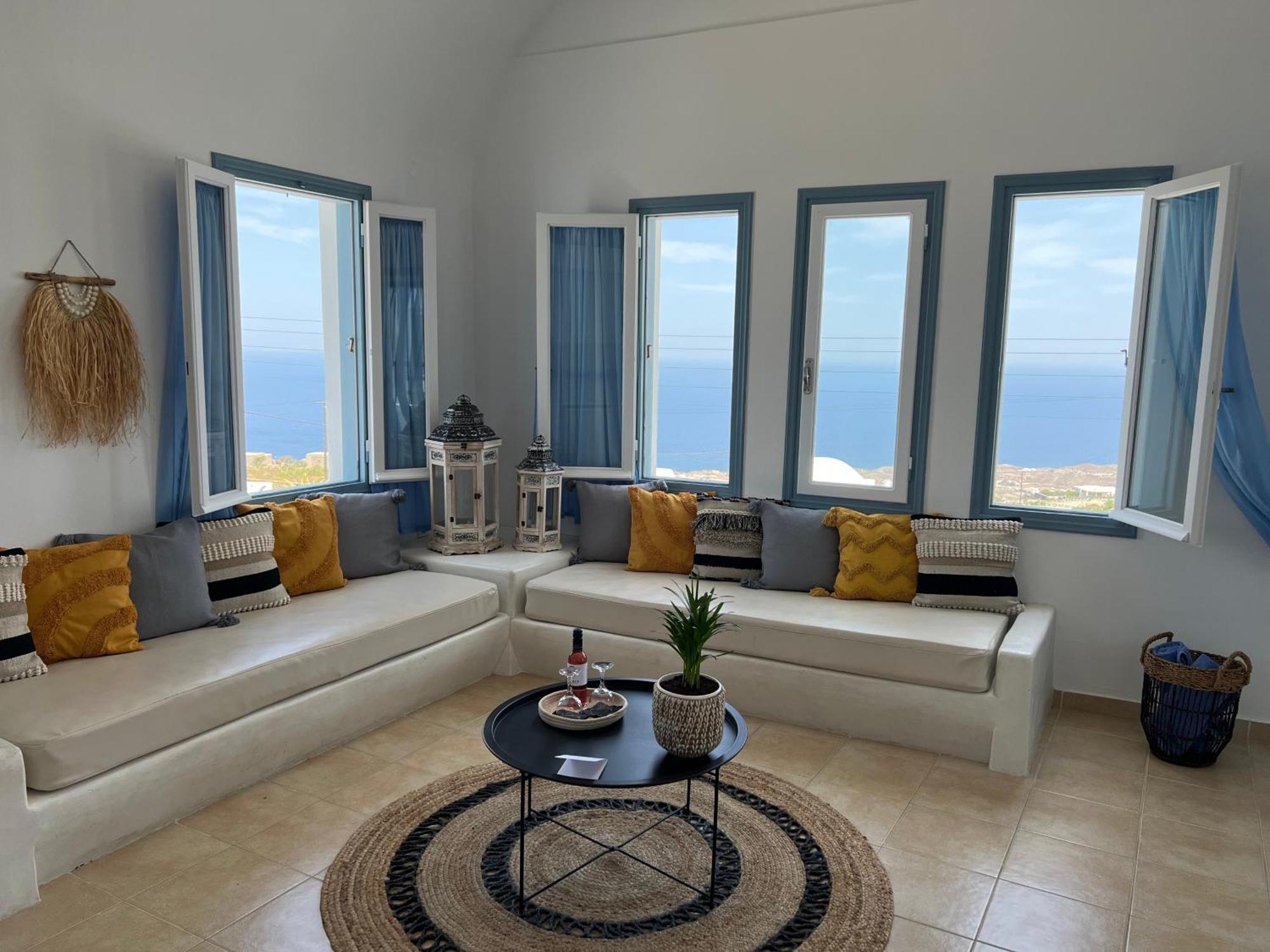 Athiri Santorini Hotel إيميروفيغلي الغرفة الصورة